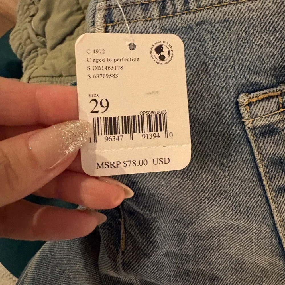 Free People We The Free Maggie Mid Rise Straight Leg Jeans size 29 NWT - Picture 2 of 2
